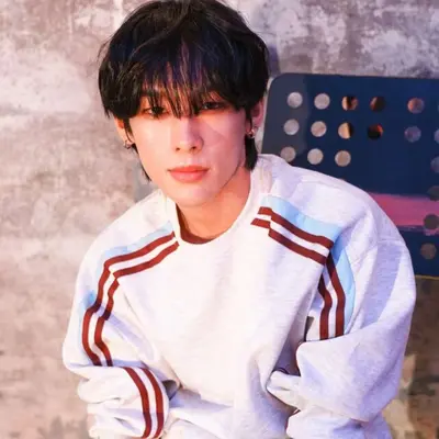 Kuwamuro Ryo (桑室諒/쿠와무로 료)