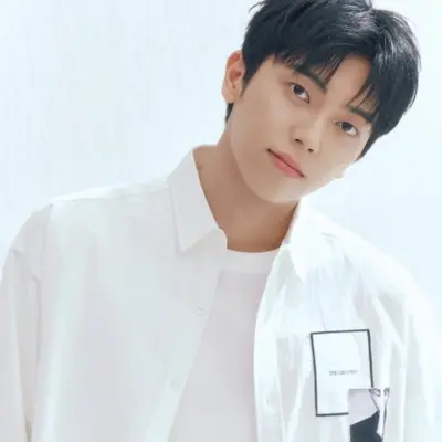 Minkyun (민균) [formerly MK (엠케이)]