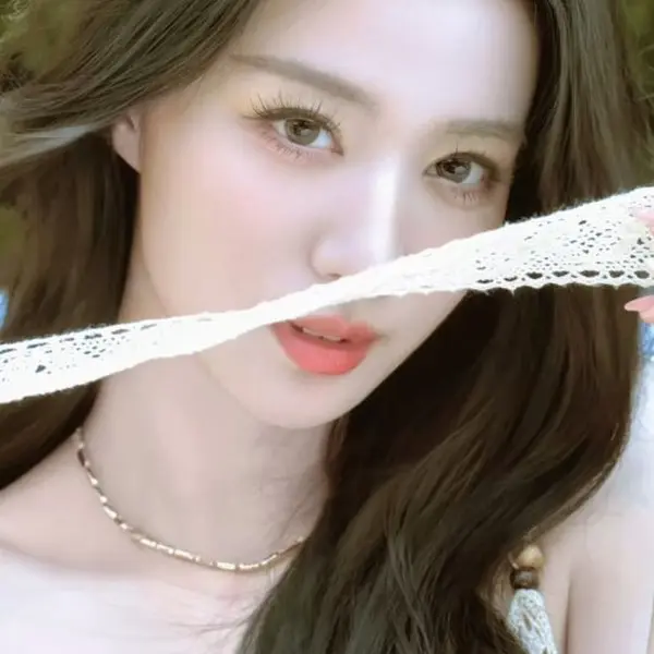 Wang Yi Bo (王一博)